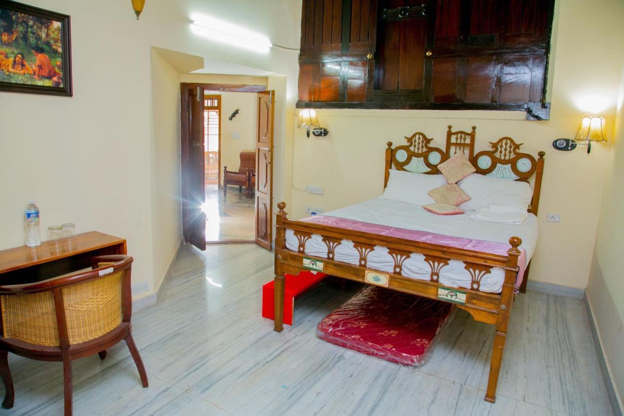 Trium Heritage Villa Chengannur Eksteriør bilde